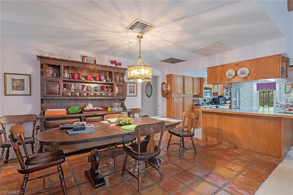 6040 Lancewood WAY photo 7