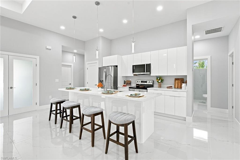 352 Radford AVE photo 6