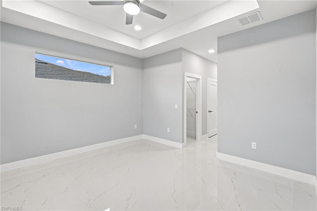 352 Radford AVE photo 18