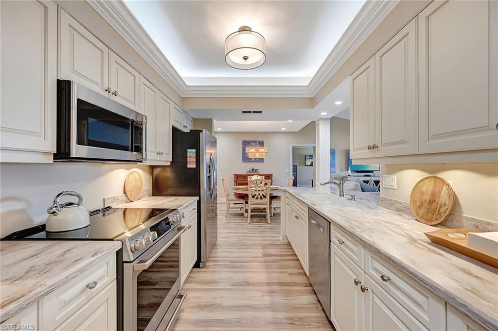 Fully Stocked Kitchen