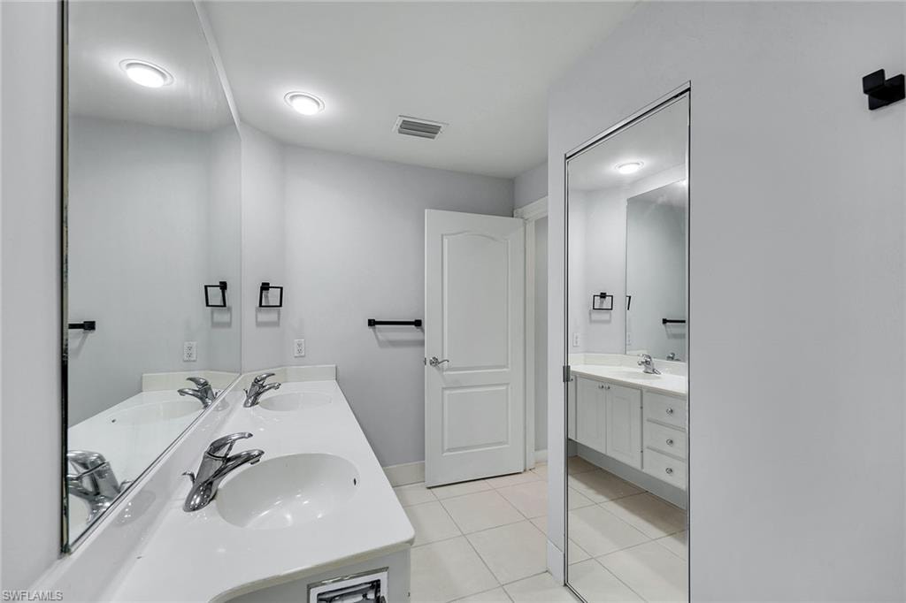 4922 Kingston WAY photo 18