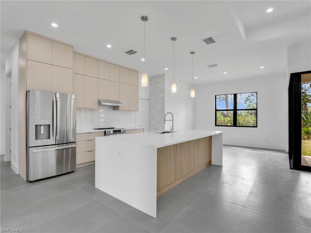 11042 Carnegie AVE photo 10