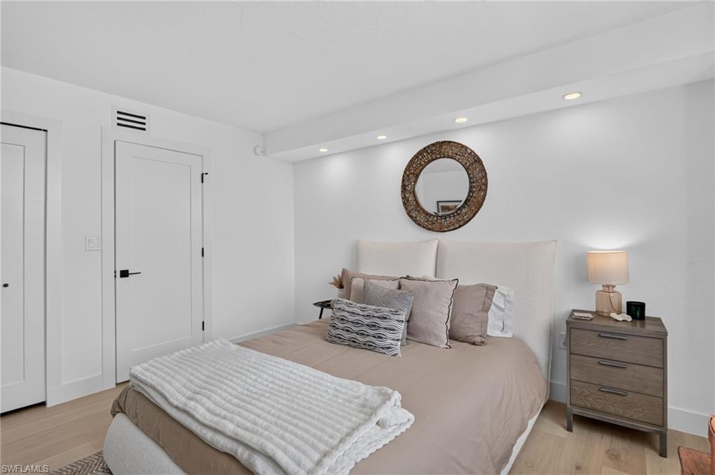 11 Bluebill AVE 606 photo 30