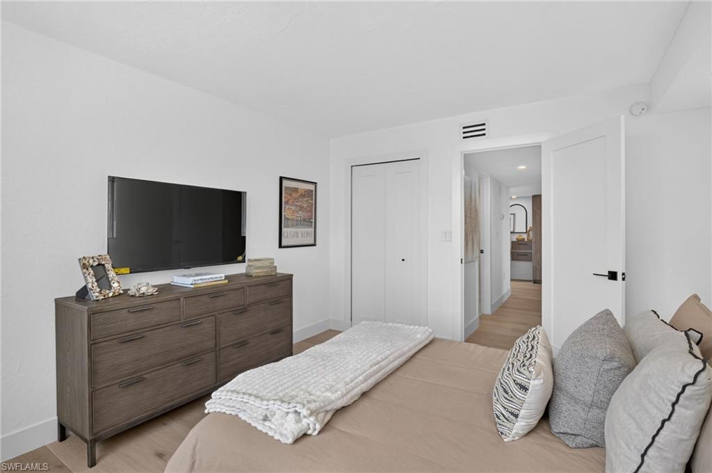 11 Bluebill AVE 606 photo 31