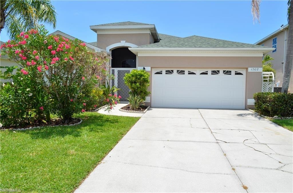1702 Emerald Cove DR