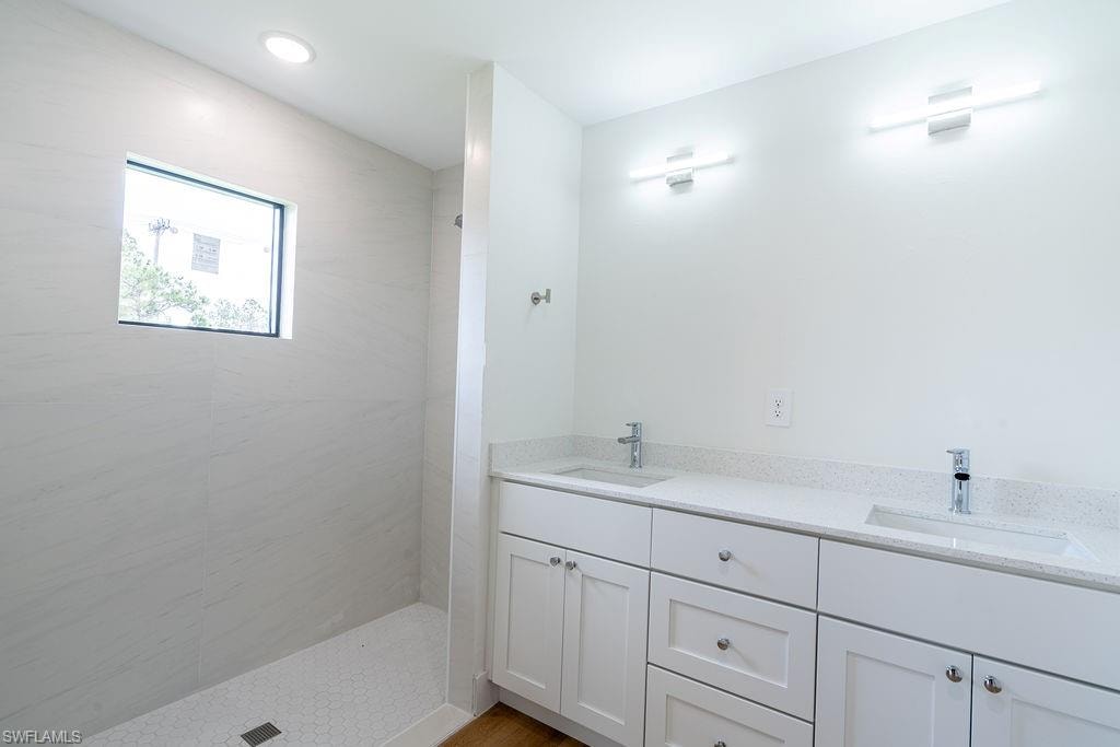 1160 Edelweiss ST E photo 20