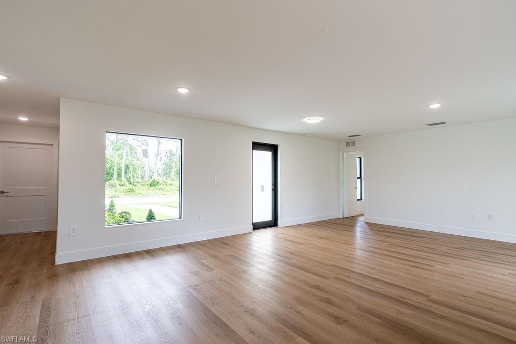 1160 Edelweiss ST E photo 24