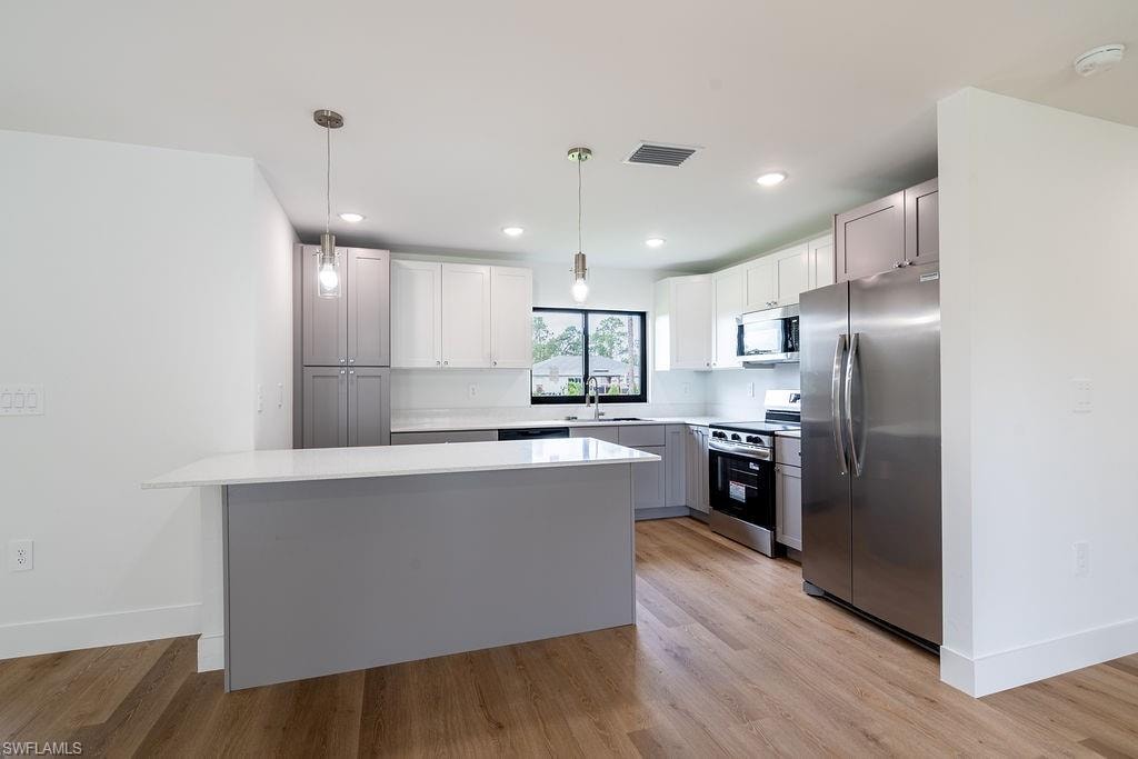 1160 Edelweiss ST E photo 14