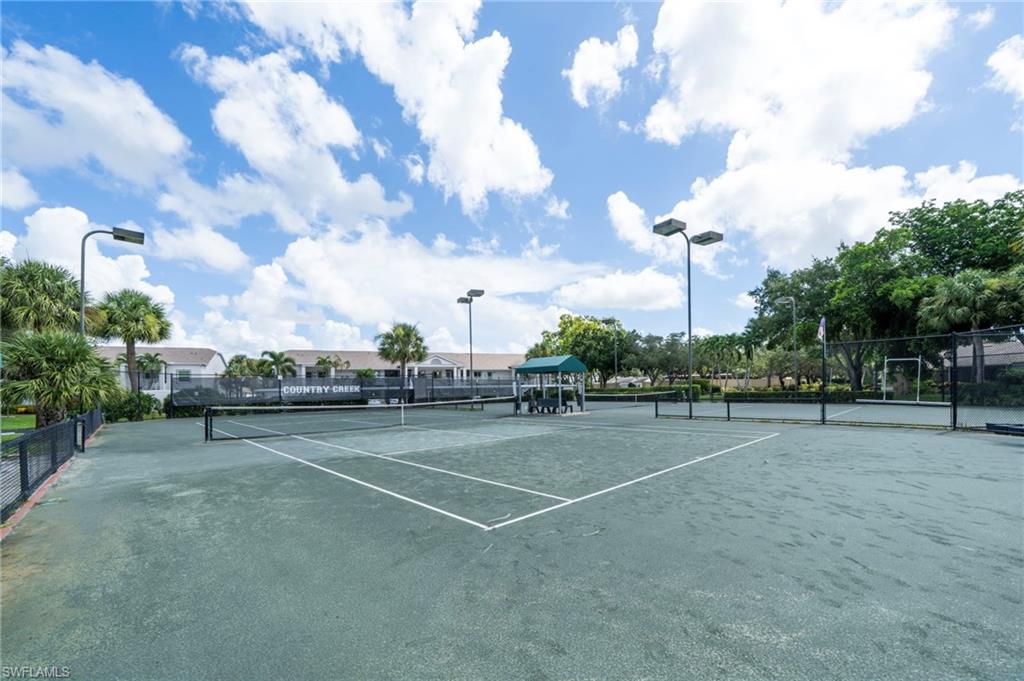 Satellite tennis courts close by your villa (two of five recently renovated tennis courts, four Har-Tru clay and one hard court offered within the Country Creek community.