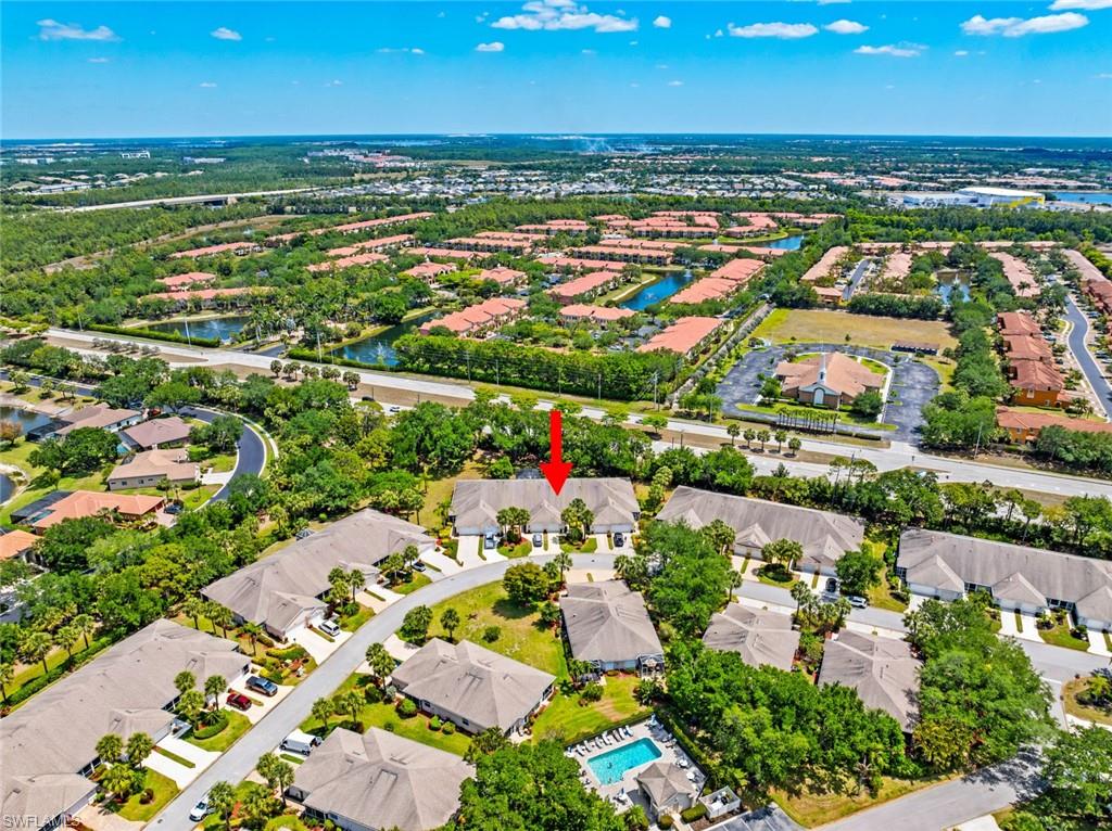 Location of of Villa building in relation to one of the satellite pools.