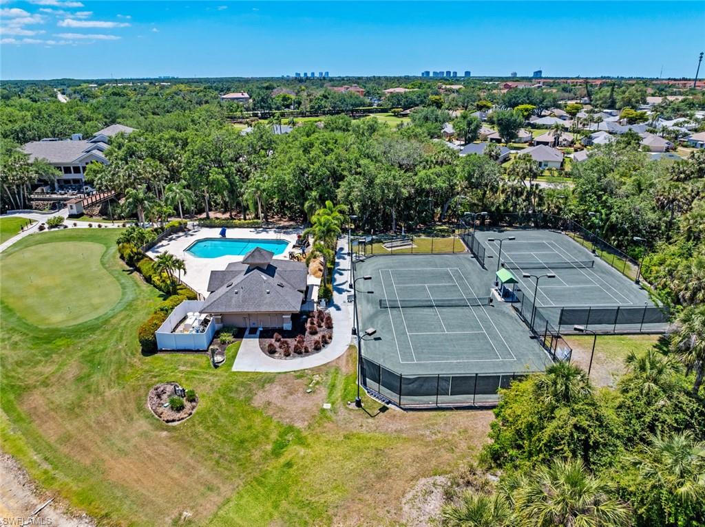 Clubhouse outdoor amenities