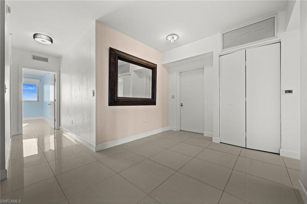 3000 Oasis Grand BLVD 1603 photo 7