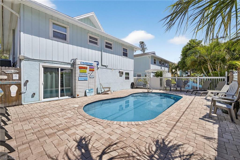 245 Mango ST photo 7