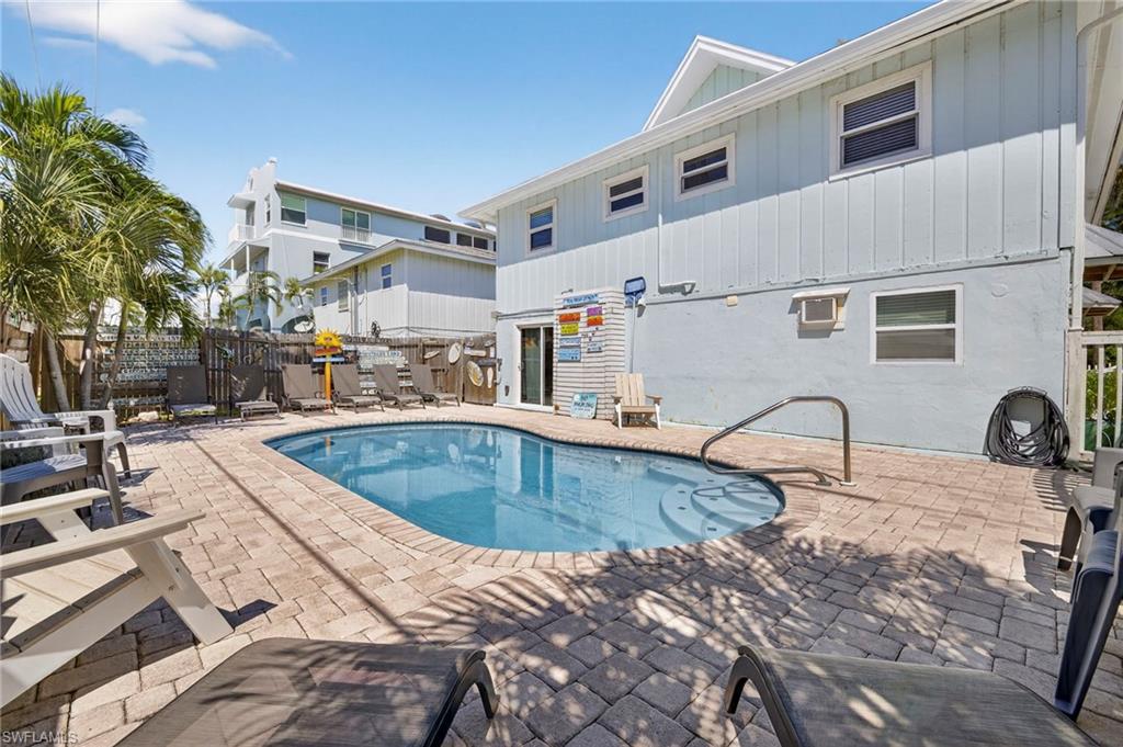 245 Mango ST