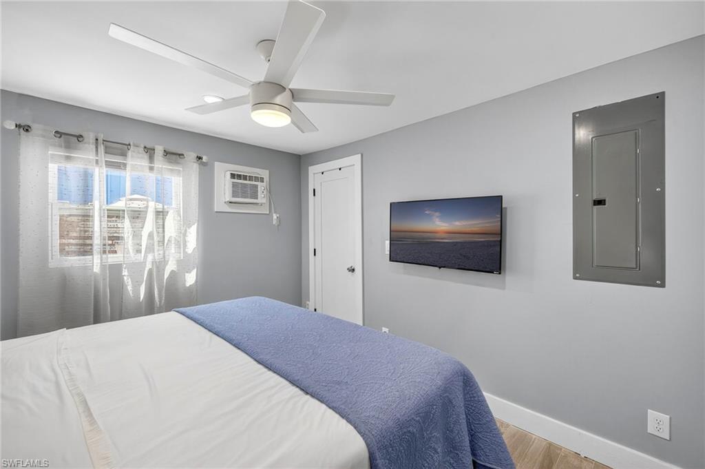 245 Mango ST photo 31