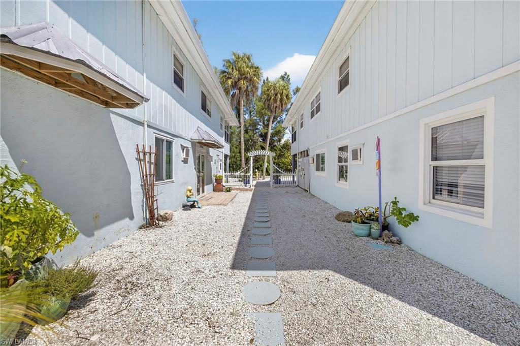 245 Mango ST
