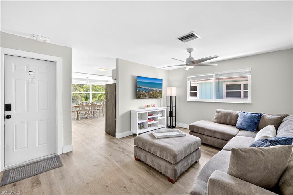 245 Mango ST photo 8