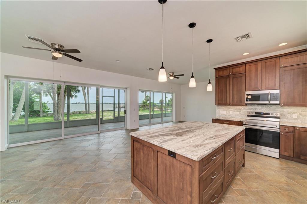 211 Bahia Vista DR photo 16