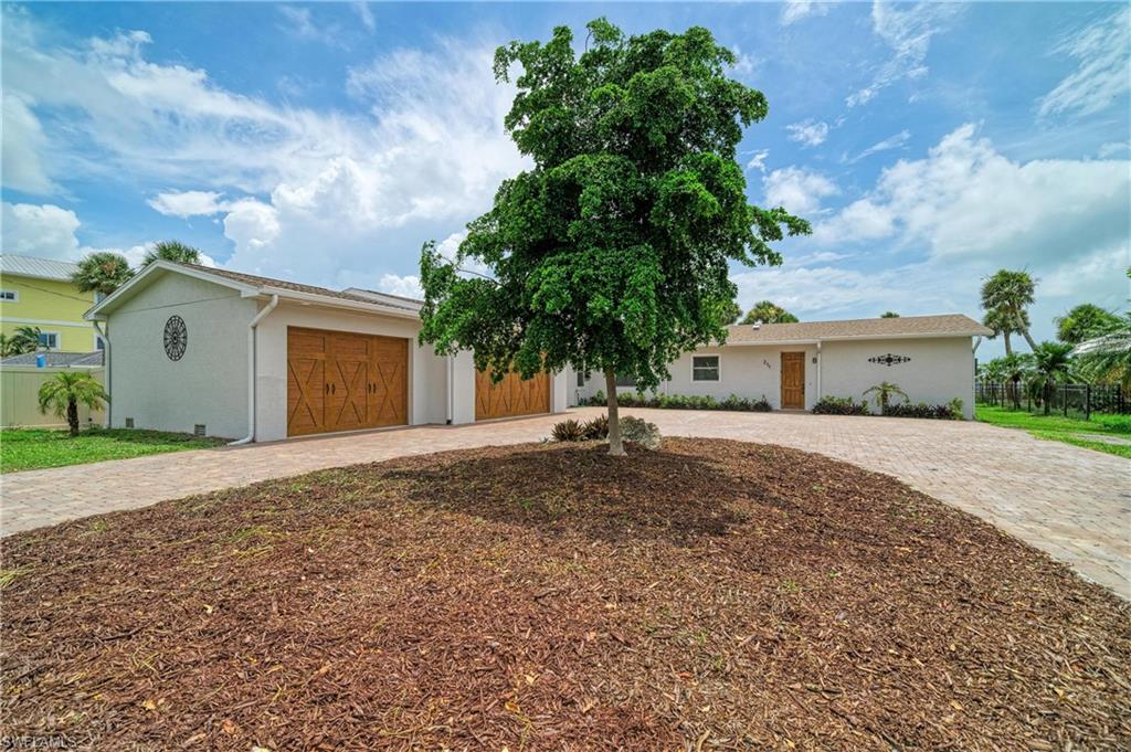 211 Bahia Vista DR