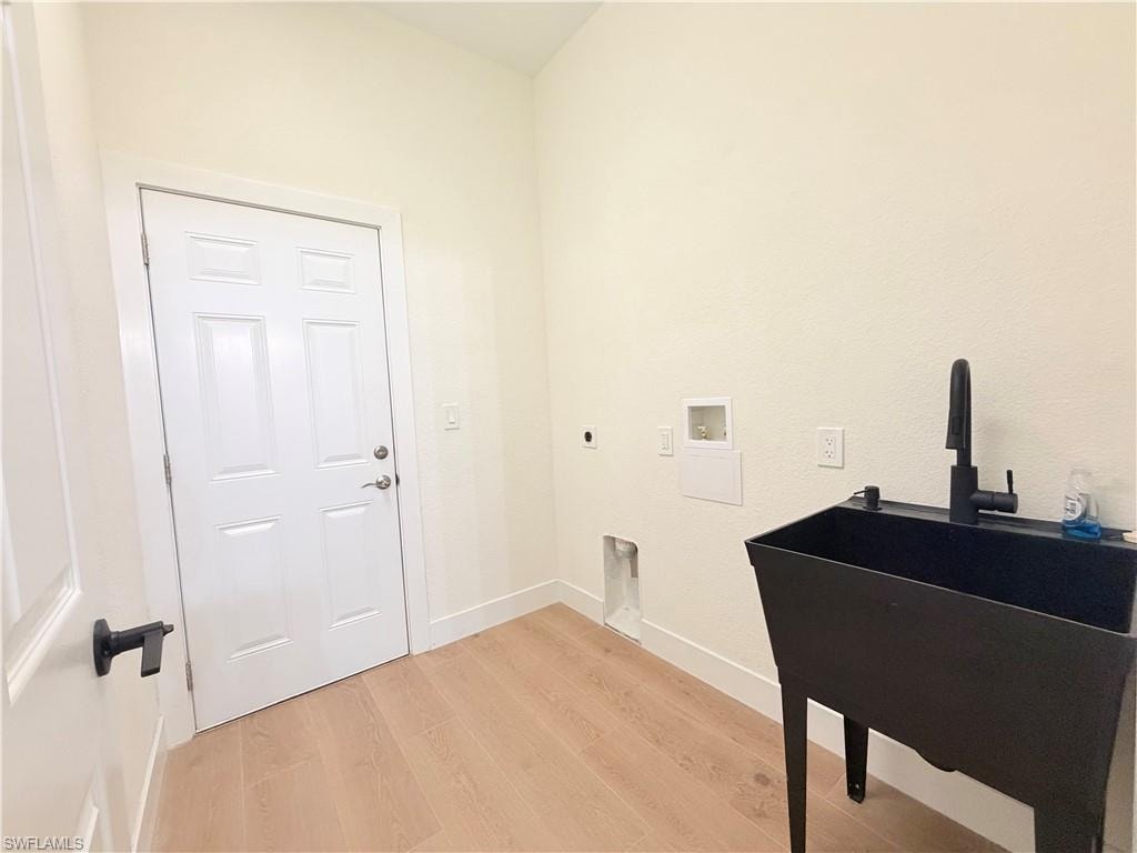 11001 Sea Tropic LN photo 18
