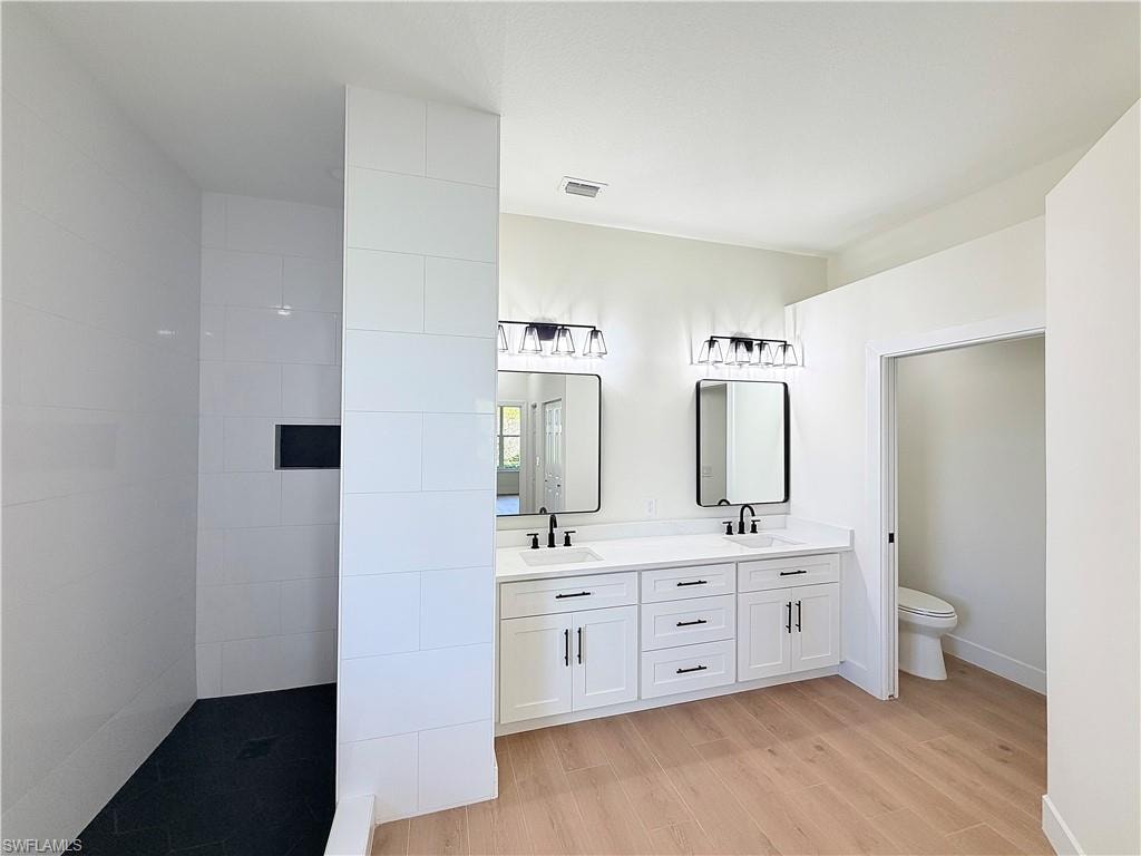 11001 Sea Tropic LN photo 15