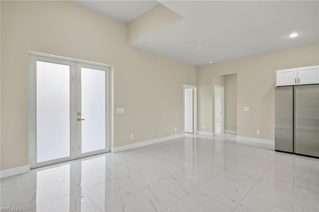 photo of similar home, diferent color combination and cabinetry