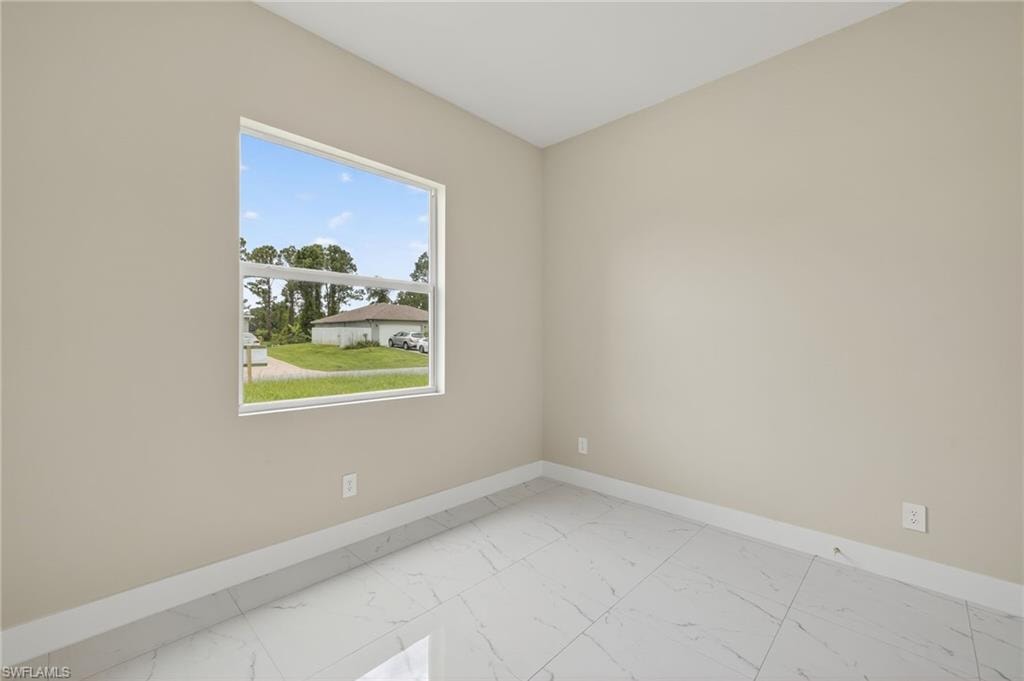 photo of similar home, diferent color combination and cabinetry