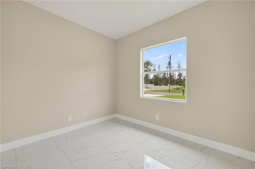 photo of similar home, diferent color combination and cabinetry