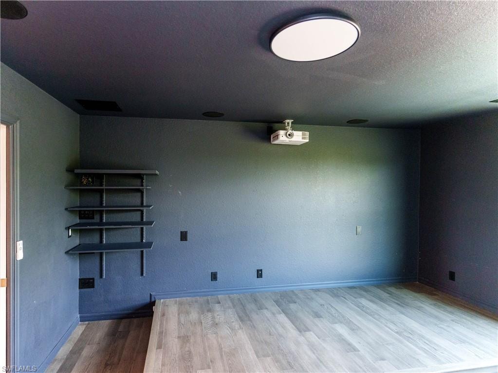 1588 Vizcaya LN photo 29