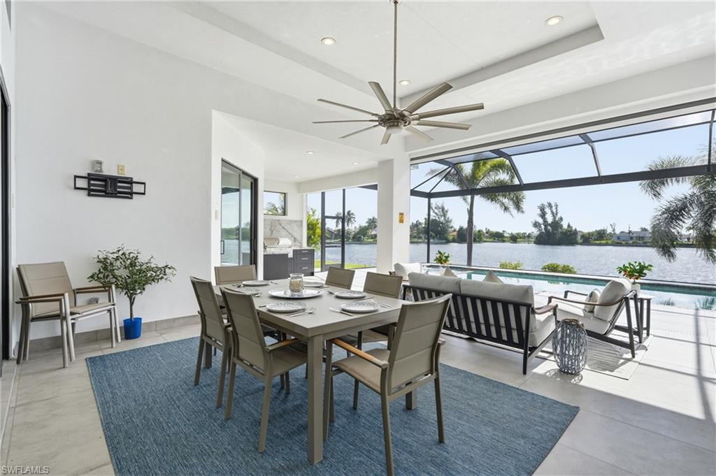 Outdoor dining area - covered