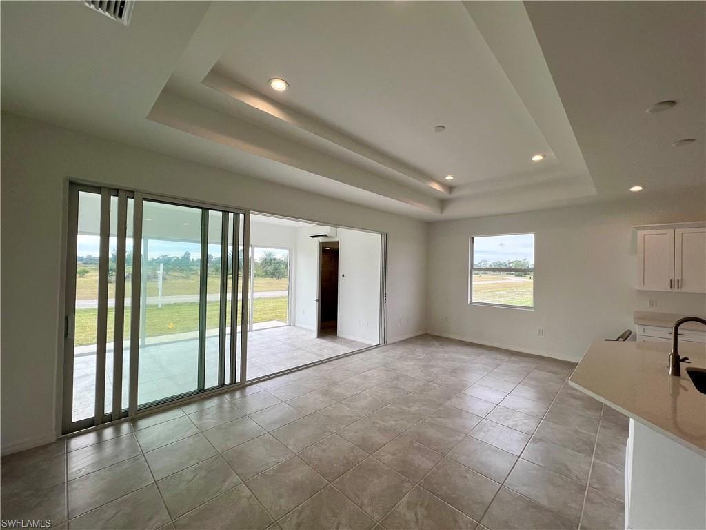 628 Falls LN photo 16
