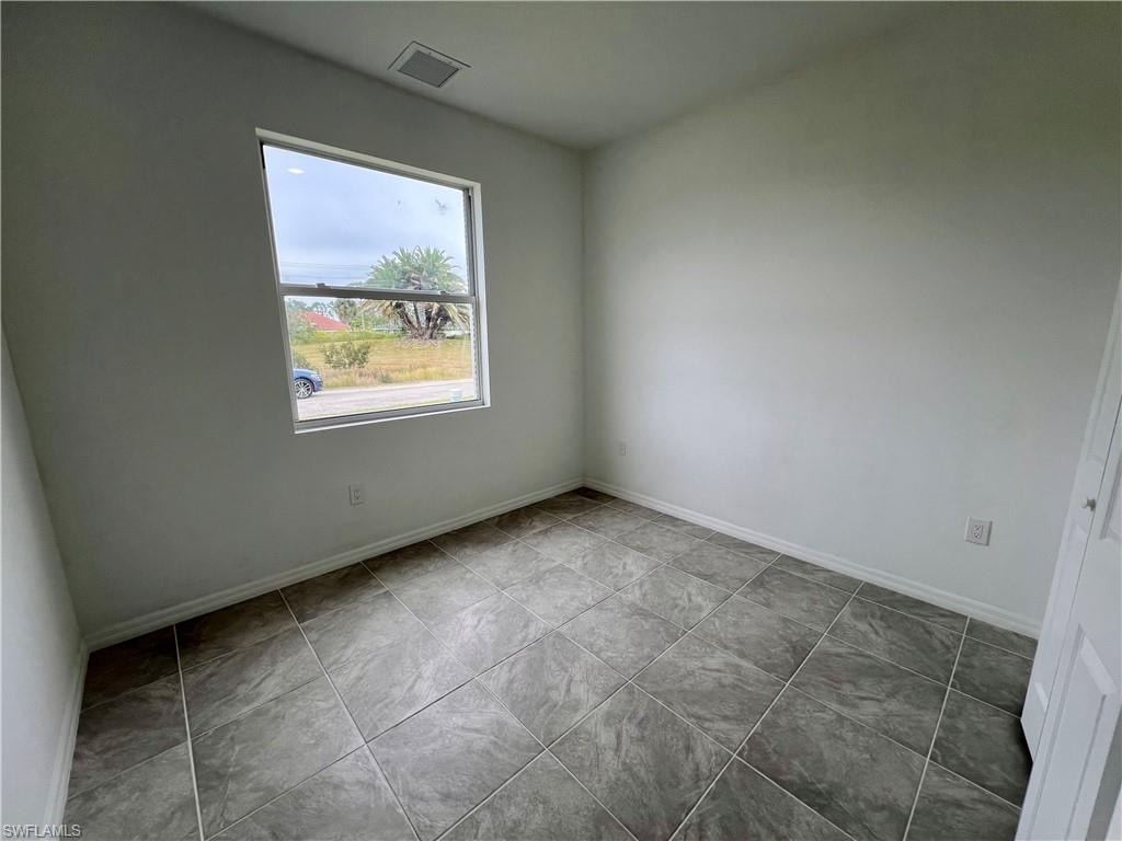 628 Falls LN photo 26