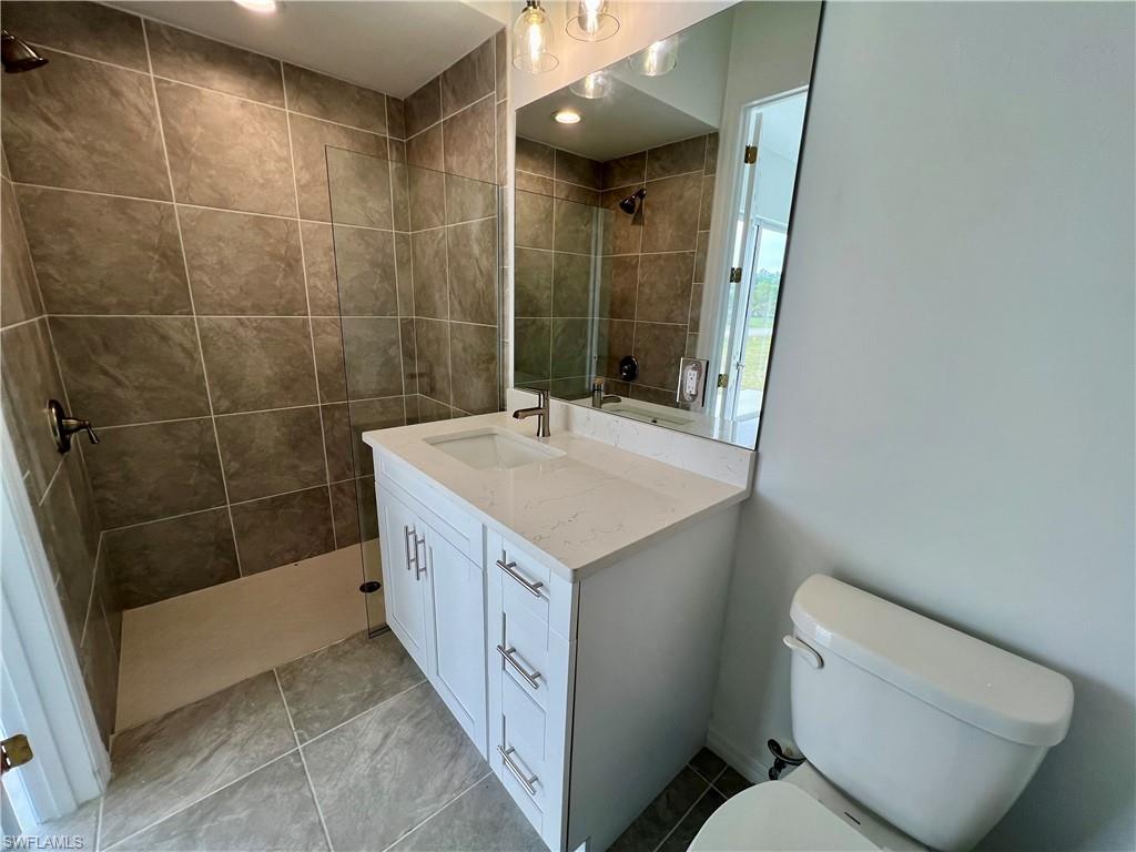 628 Falls LN photo 32