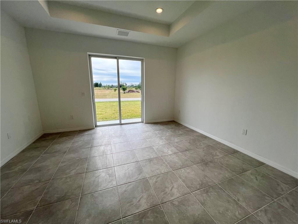 628 Falls LN photo 20