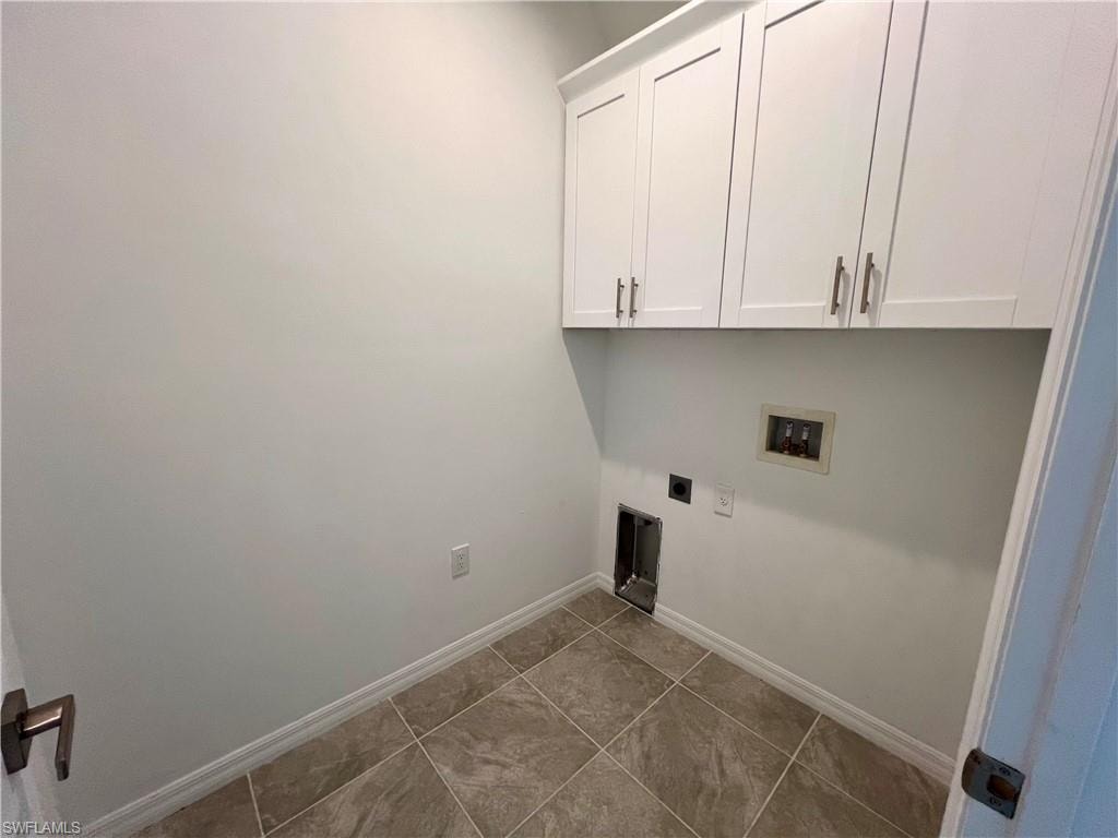 628 Falls LN photo 33