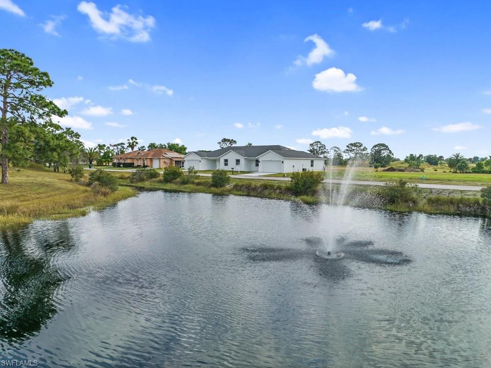 628 Falls LN