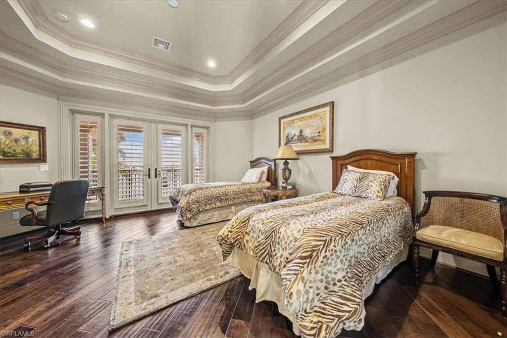 3111 Leeward LN photo 13