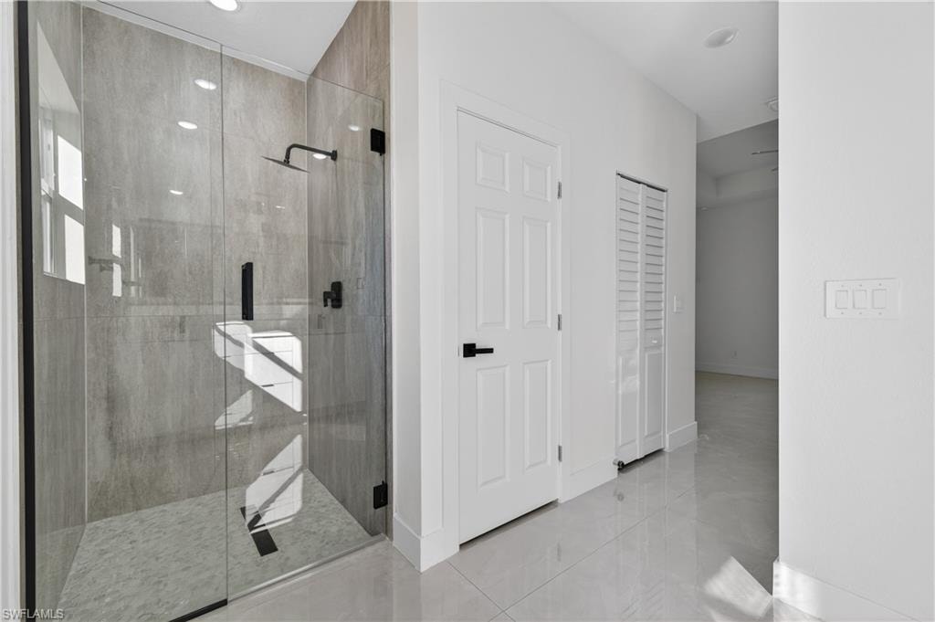 392 Charwood AVE S photo 22