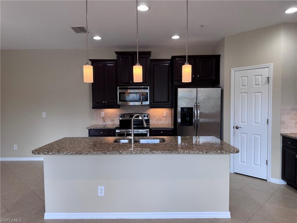 8560 Evernia CT 201