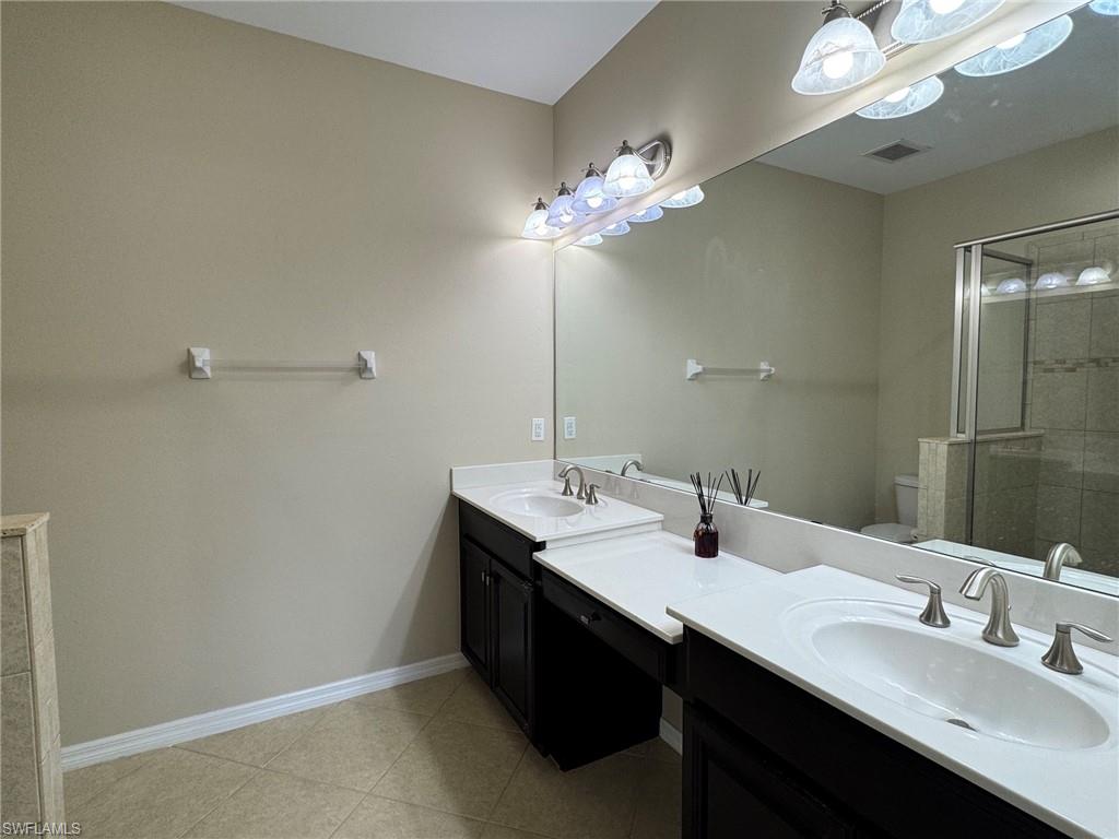 8560 Evernia CT 201 photo 17