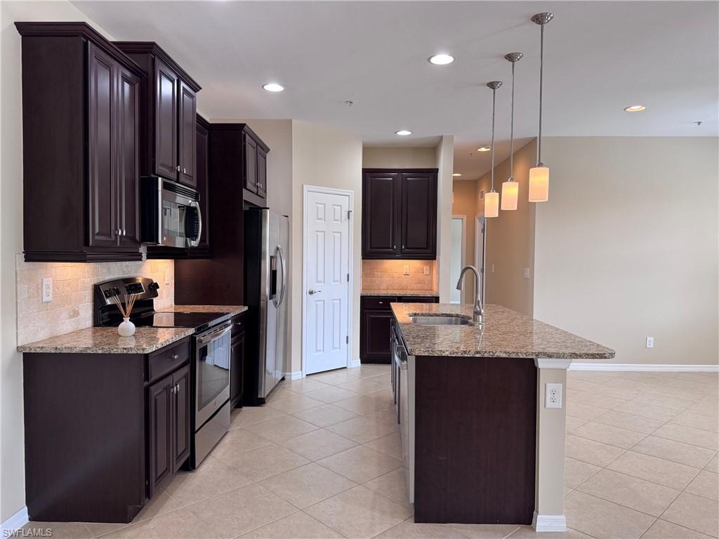 8560 Evernia CT 201