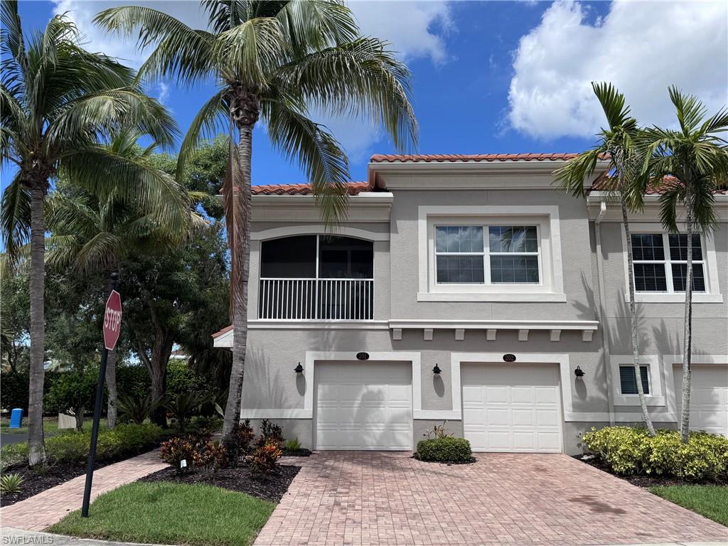 8560 Evernia CT 201