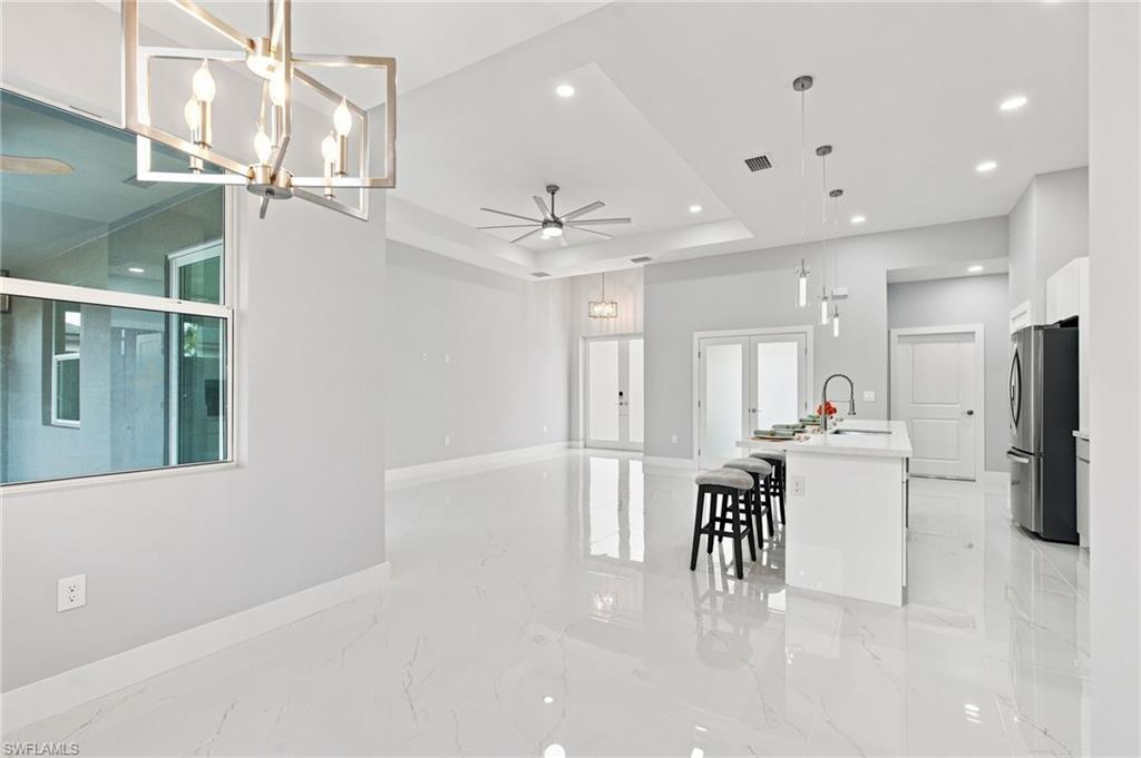 350 Radford AVE photo 9