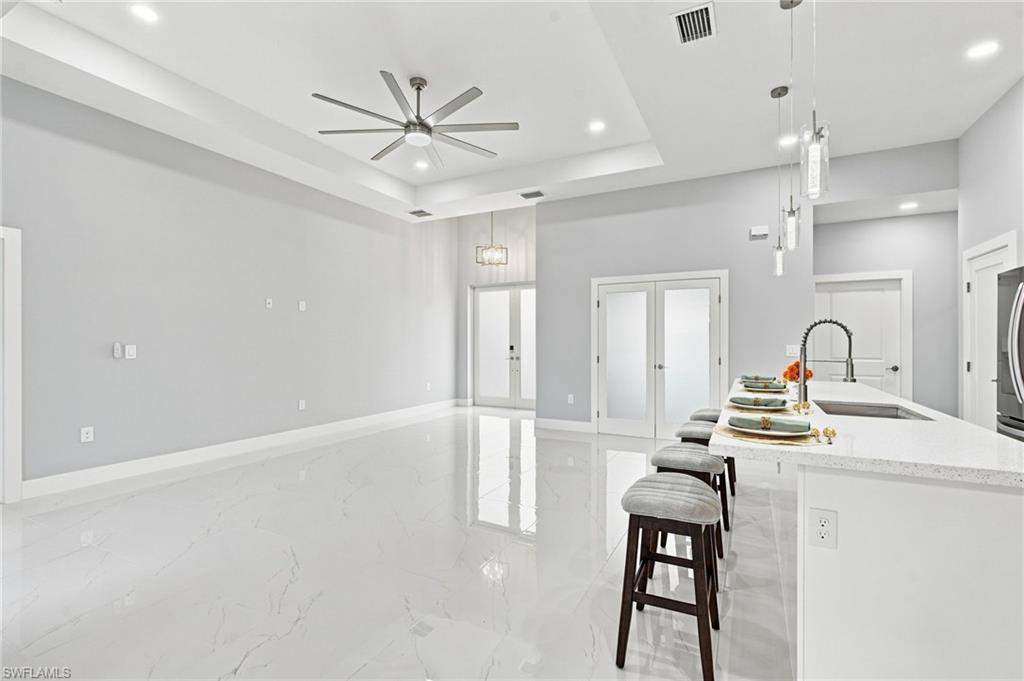 350 Radford AVE photo 24