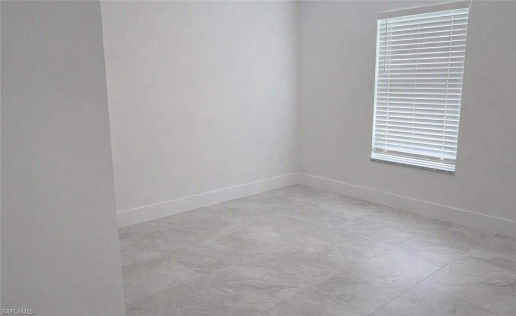 4165 NW 39th AVE