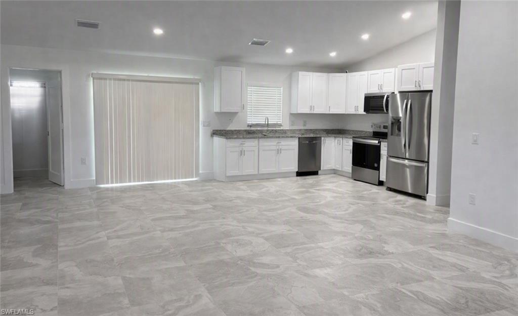 4165 NW 39th AVE