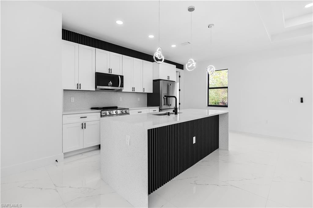 1113 Enrique ST E photo 10