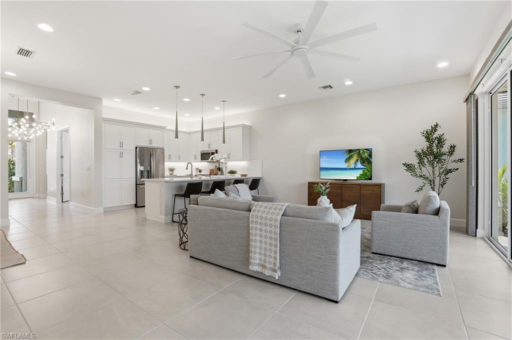 12391 Purple Ficus WAY