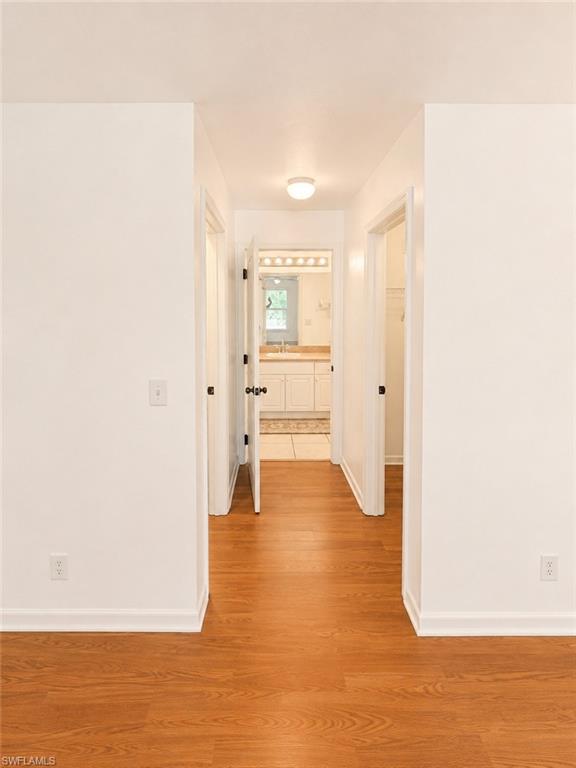 4118 NE 20th PL photo 12