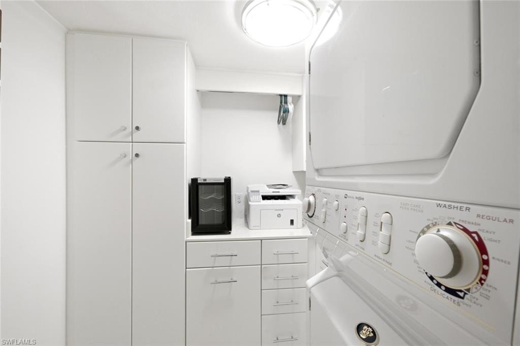 4551 Gulf Shore BLVD N 201 photo 23